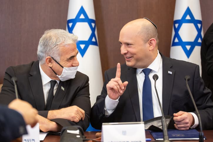 נפתלי בנט ללא מסכה