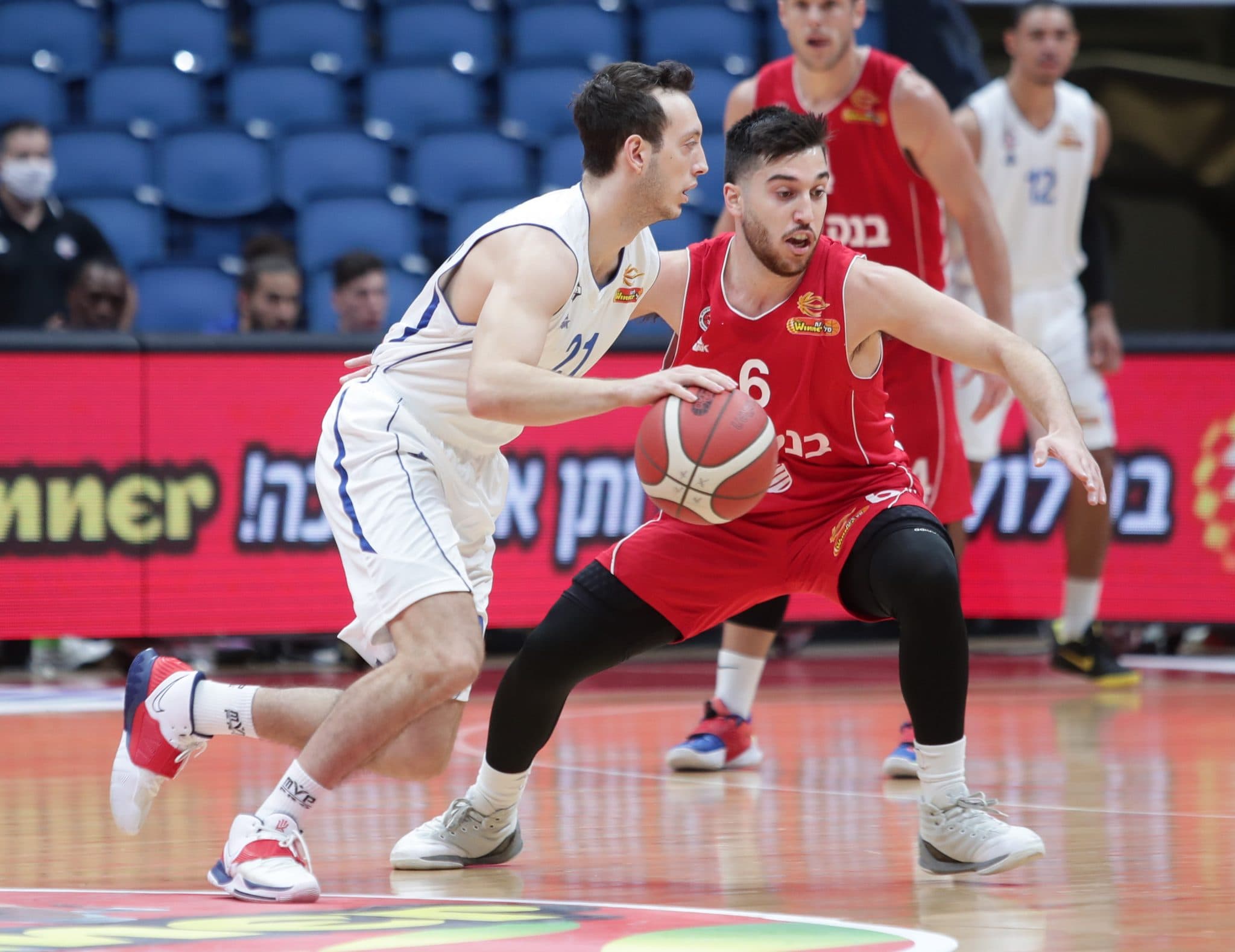 לפני הדרבי: תמיר בלאט הודיע שהוא כשיר – ועשוי לערוך בכורה דווקא מול מכבי תל אביב