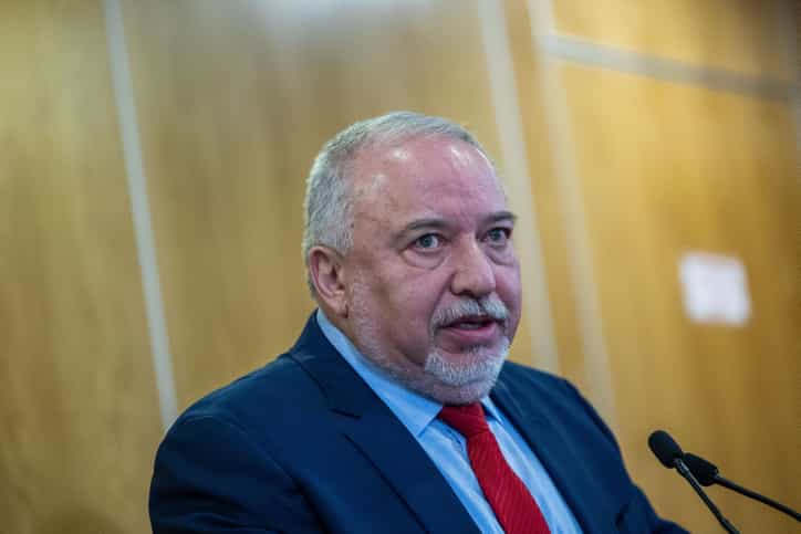 ליברמן על החשד להטיית הבחירות בחברה הערבית: ״אירוע דרמטי וחסר תקדים – קורא לרשויות החוק לפעול מהר״