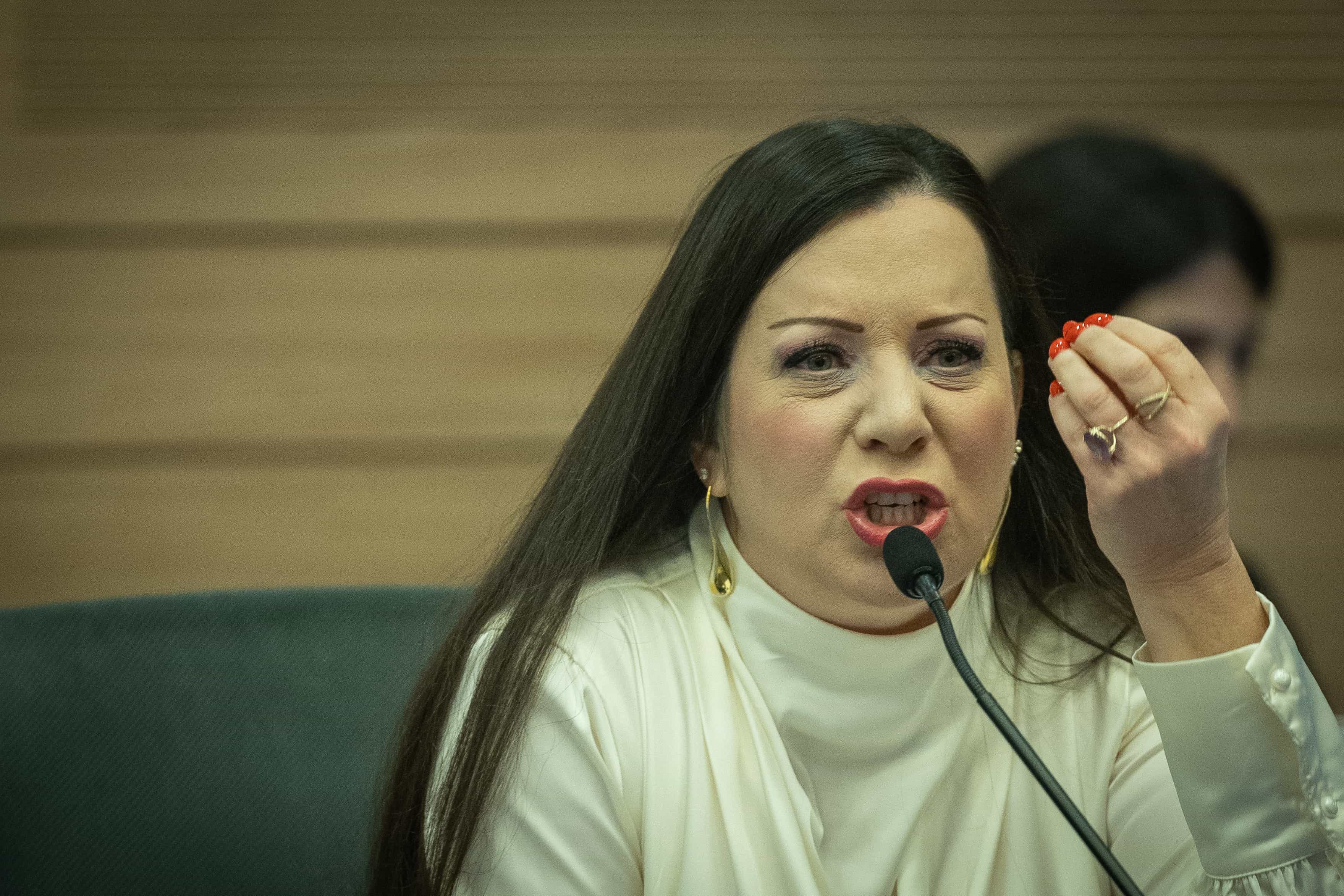 ח"כ גוטליב לראש השב"כ: "תהיה אמיץ מספיק ותתפטר - חוסר ההיגיון שלך לטרור מעורר תחושה קשה"