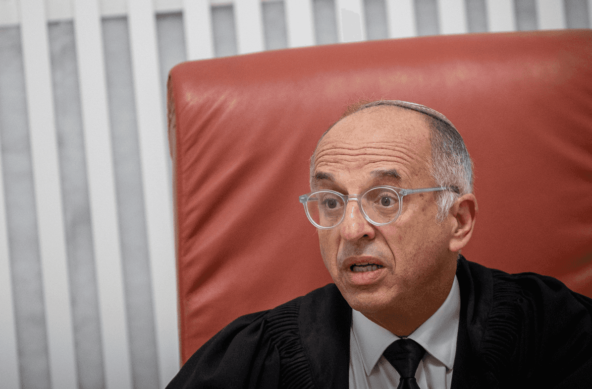 השופט סולברג קבע: נתניהו יסיר מחשבונותיו האישיים את הסרטון שצולם בסיס חיל האוויר