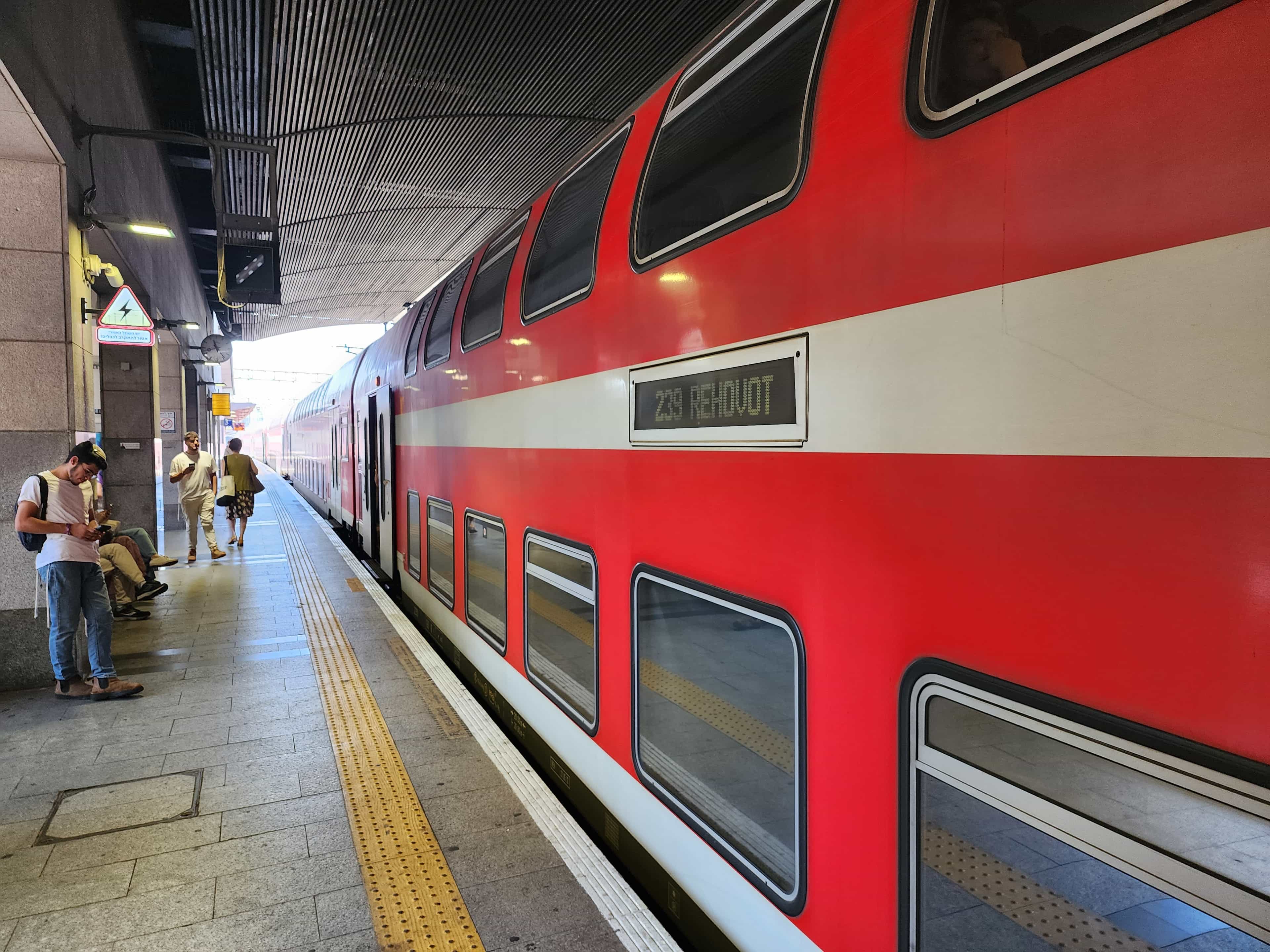שינויים ותוספות בתנועת הרכבות בסוכות: תגבור קווים בערבי החג ומסלולים מוארכים בחול המועד