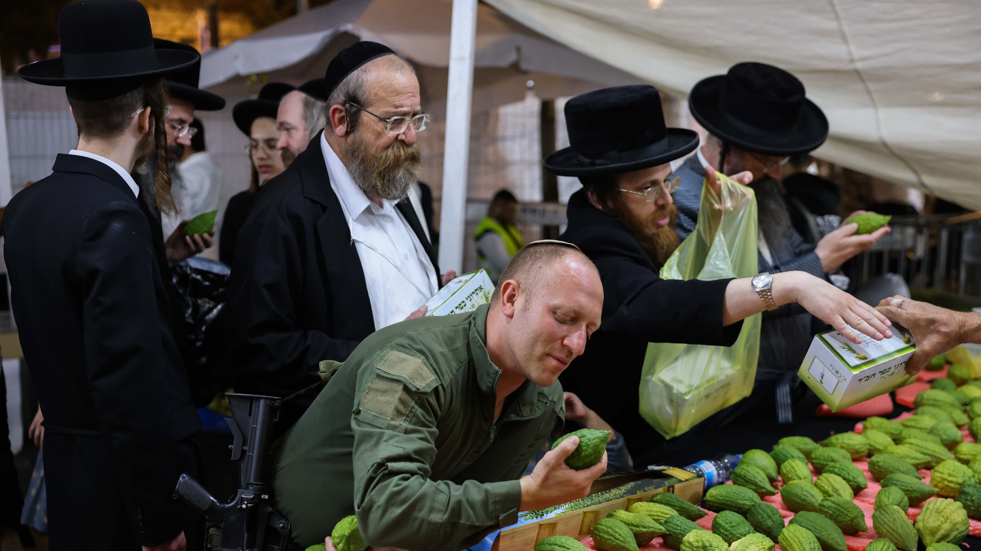 מערכת חדשות 04 מאחלת חג שמח ושבת שלום