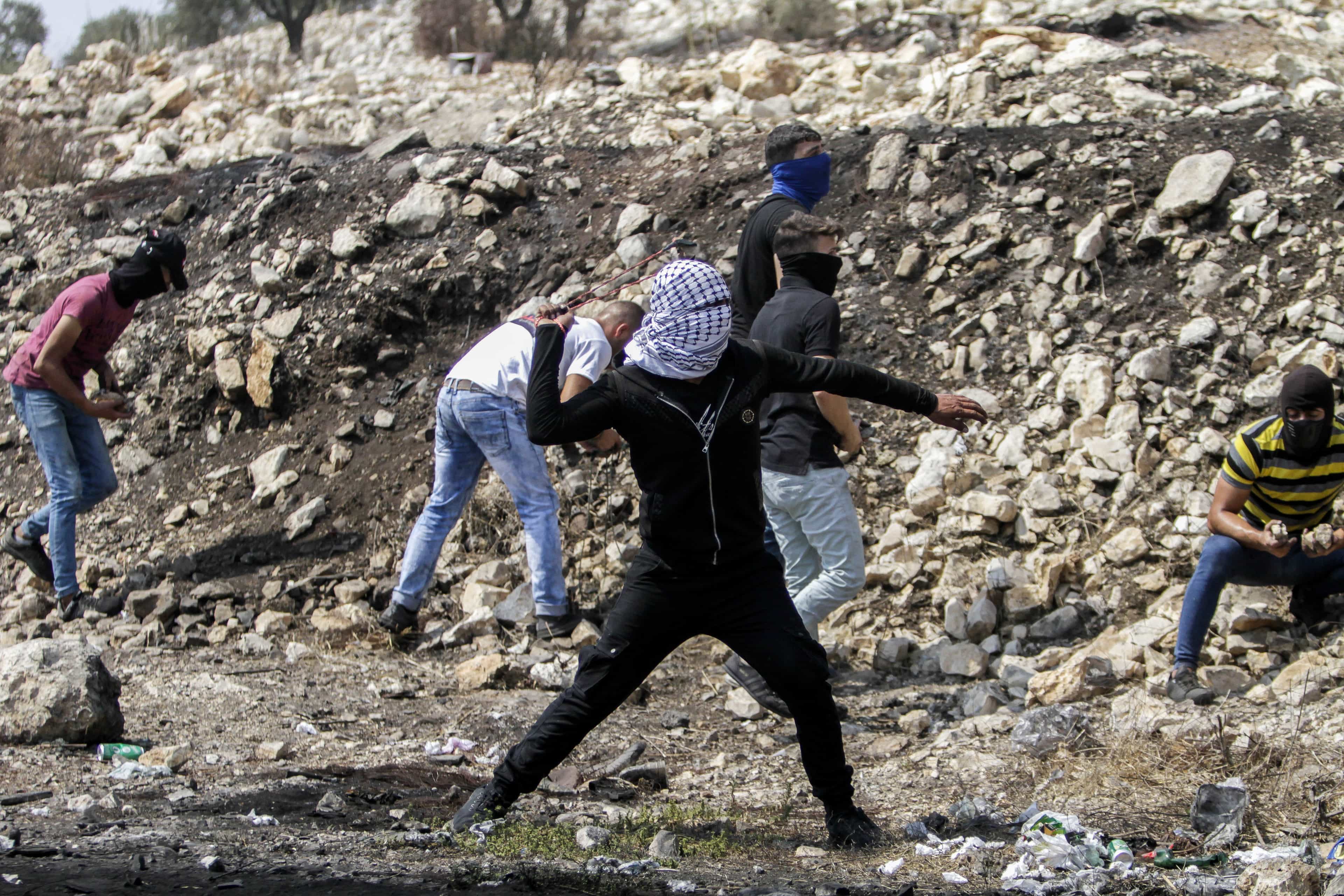פיגוע אבנים בשומרון: יהודי נפצע קל סמוך לכפר תפוח