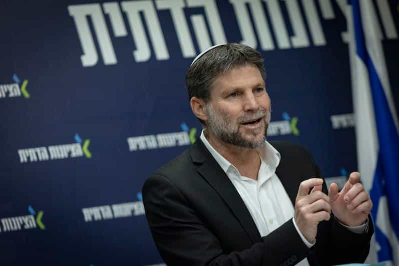 מאות דגלי ישראל נתלשו בגליל | בציונות הדתית טוענים: ערבים מהאזור עומדים מאחורי המעשה