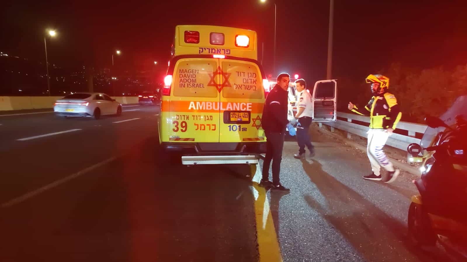 טרגדיה בשרון: גבר כבן 45 נהרג מפגיעת רכב, הנהגת נעצרה לאחר שנחשדה בהימלטות
