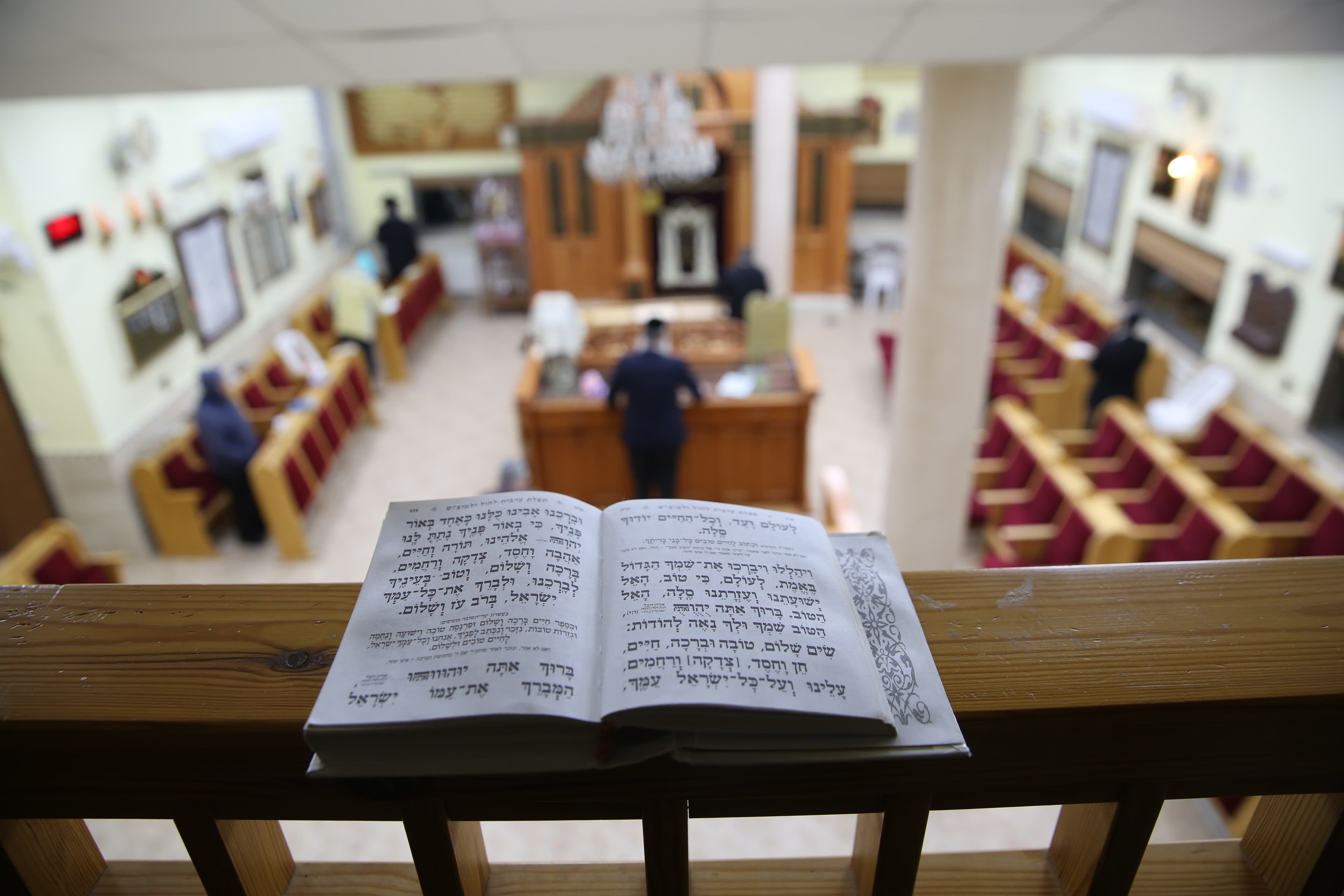 בניגוד להחלטת בג"ץ: עיריית תל אביב אוסרת על הפרדה מגדרית באירוע הסליחות בחוף תל ברוך