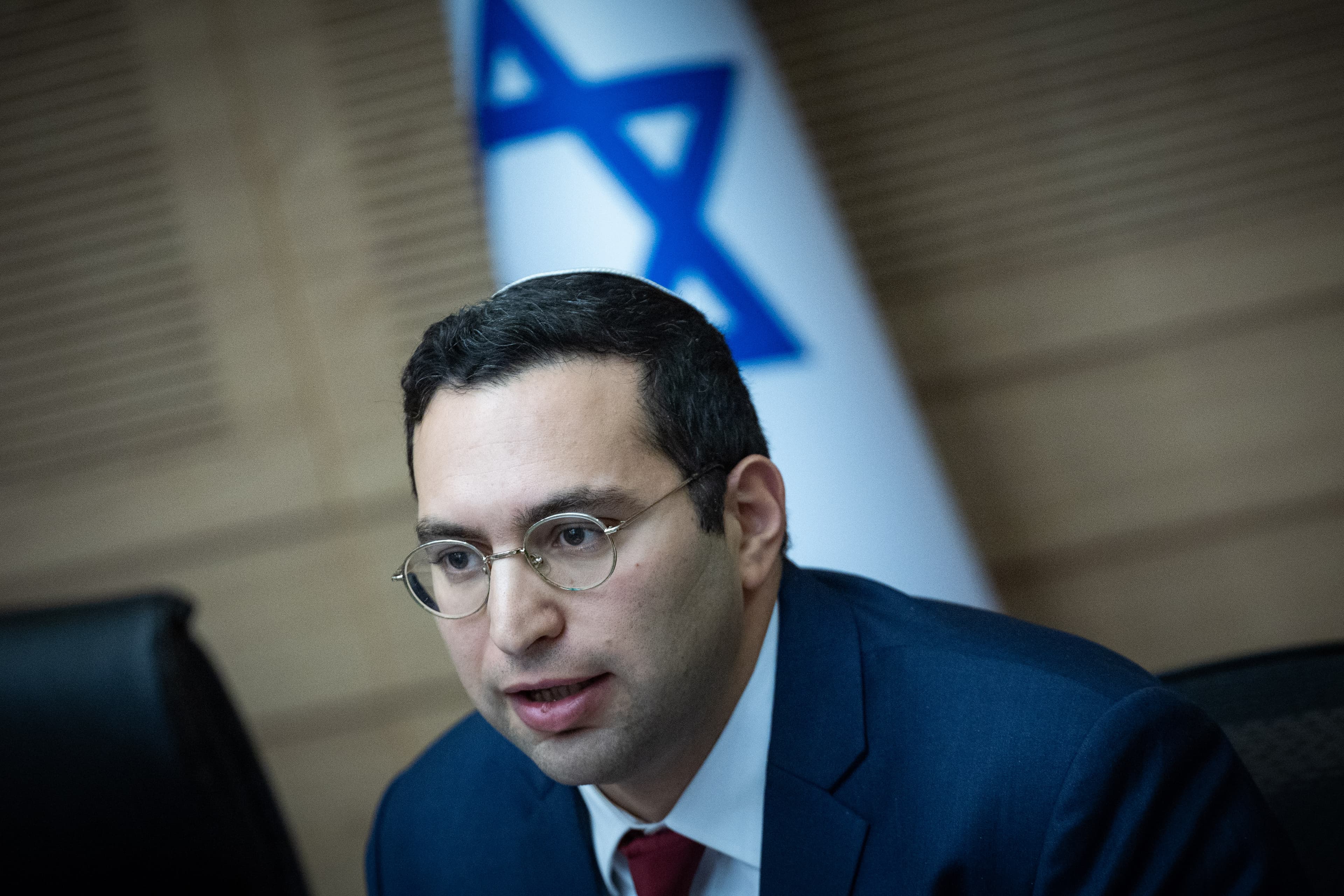 לא היה צדיק אחד בסדום? השר וסרלאוף הושפל בבית החולים ואיש מהנוכחים לא התערב | צפו