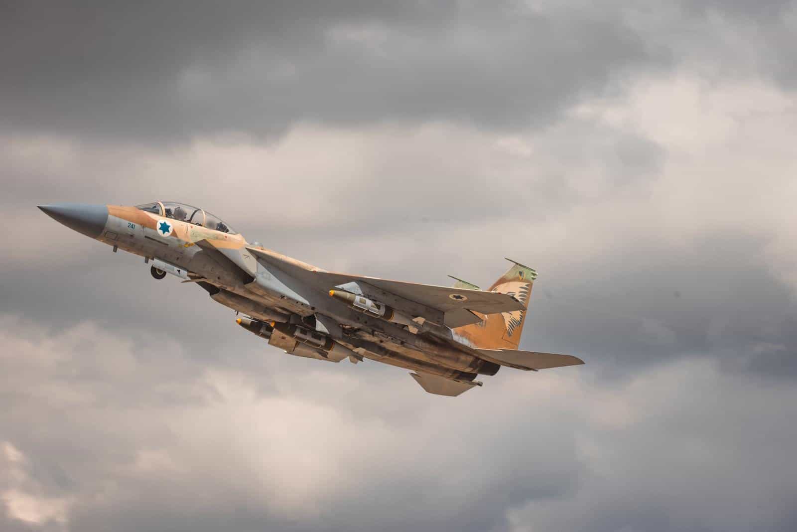 דיווח: ארה"ב הסירה את ההגבלות על חיל האוויר לתקיפת מיליציות בעיראק