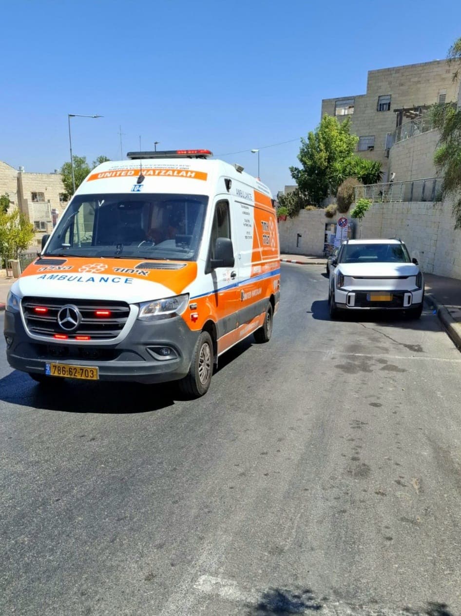 רוכב אופניים חשמלים נפצע רכיבה בפארק בהרצליה - מצבו בינוני