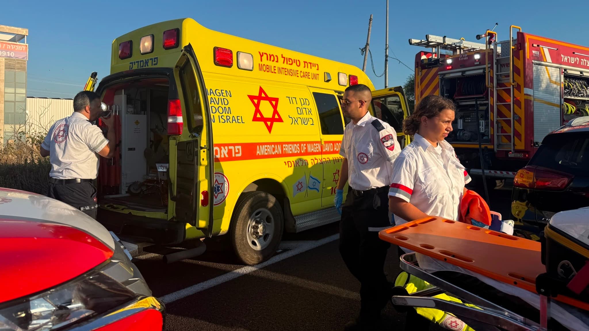 כ-30 פצועים, ביניהם אנוש וקשה, בתאונת דרכים בין אוטובוס לטרקטור סמוך לשיבולים