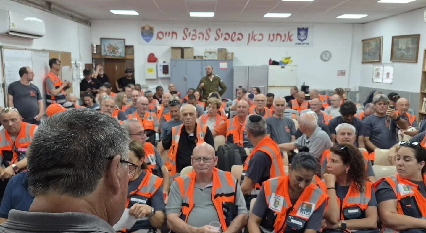 אימון תחת אש בנתניה: מתנדבי יחידת החילוץ העירונית סע"ר 138 קיימו תרגיל לילה מורכב