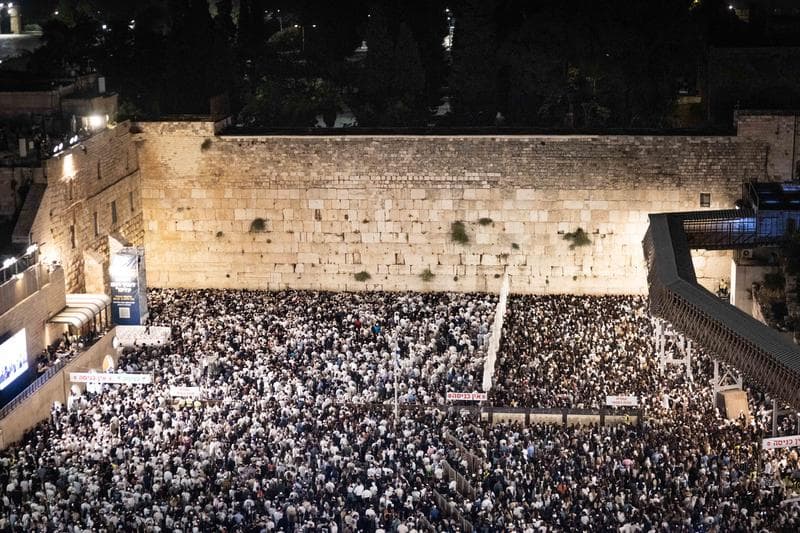 בעקבות הפרסום חדשות 04: חבר מועצת הרבנות הראשית תוקף את תפילת הנוצרים המתוכננת בכותל