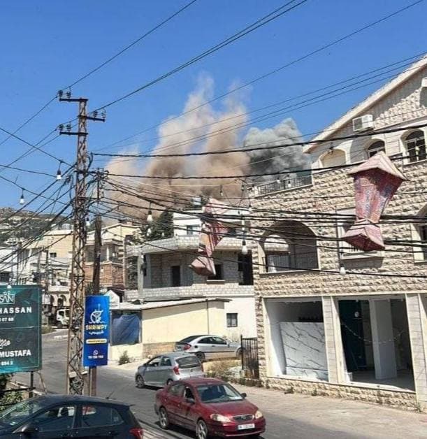 חיל האוויר בגל תקיפות בדרום לבנון: מטוסי קרב תוקפים מטרות במרחב | צפו