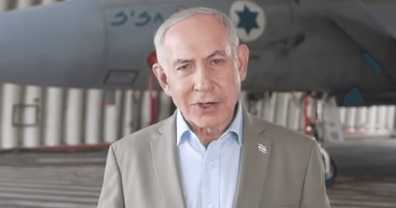 נתניהו בבסיס תל נוף: "יש סימנים שהאויבים ינסו לתקוף לקראת הבחירות - אל תתעסקו איתנו"