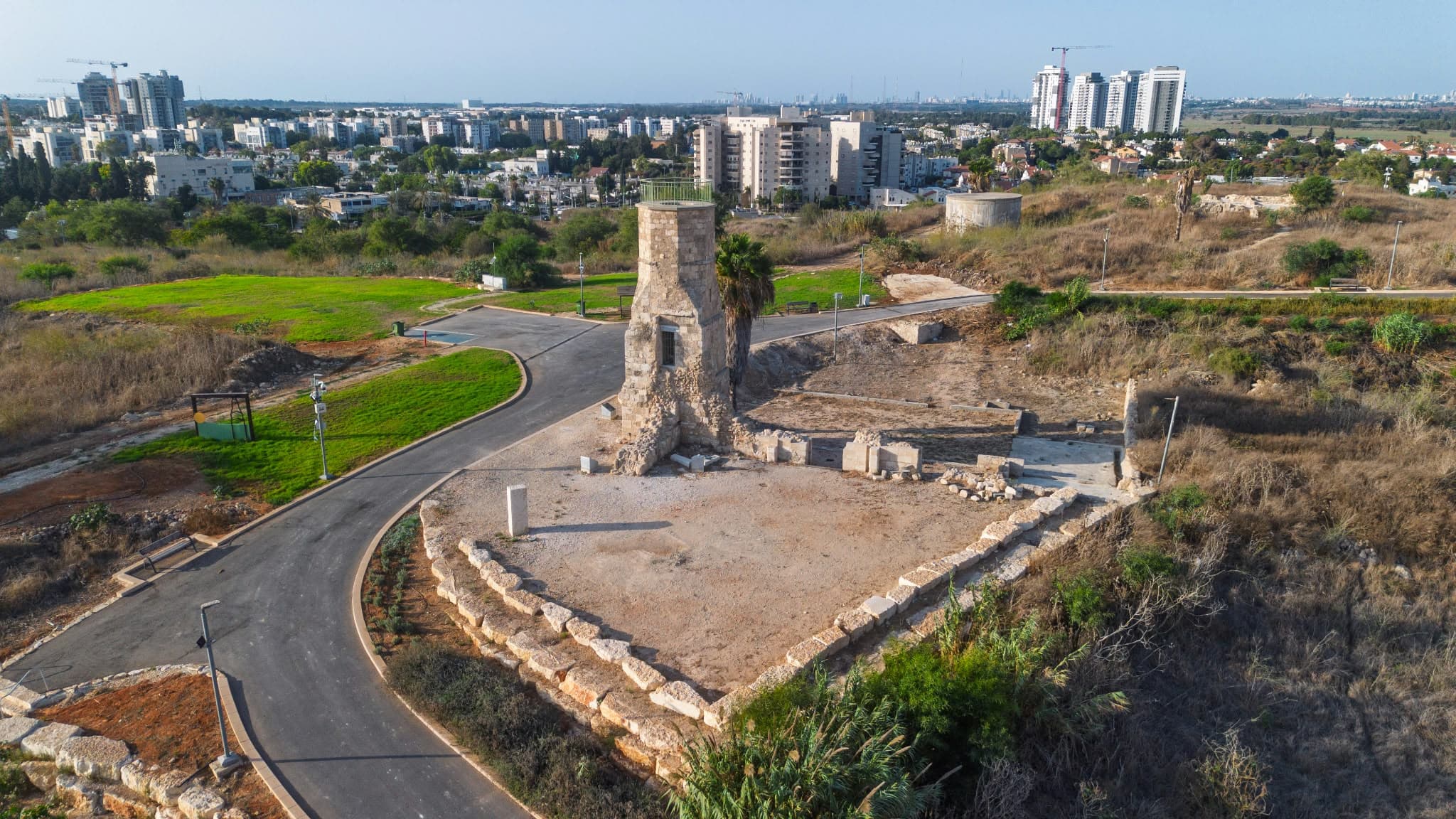 סוכות לכל המשפחה ביבנה: פסטיבל ענק באמפי ושלל אירועים ברחבי העיר