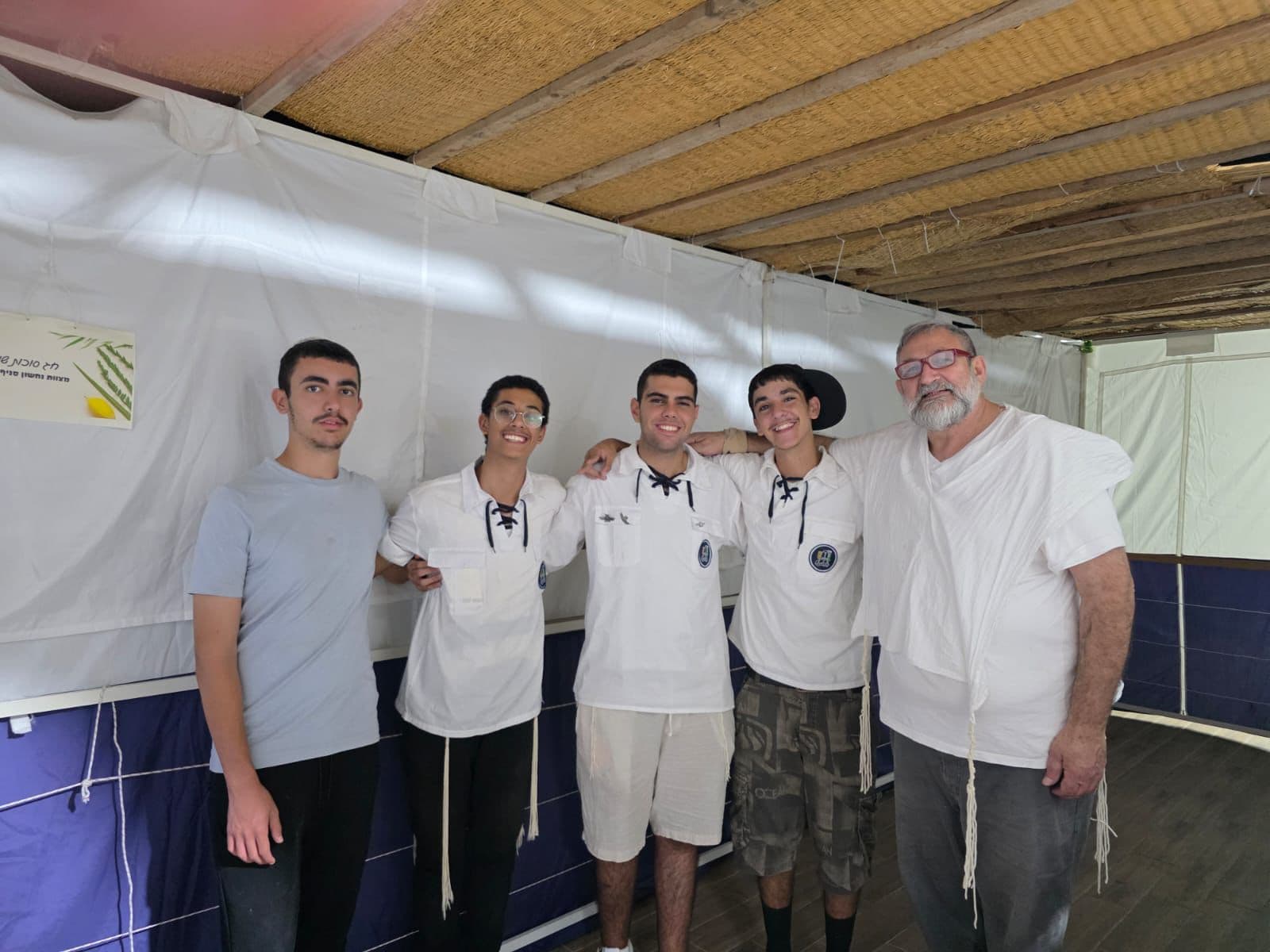 לקראת סוכות: מיזם "צוות הבונים" של בני עקיבא יקים סוכות למשפחות מילואימניקים וקשישים
