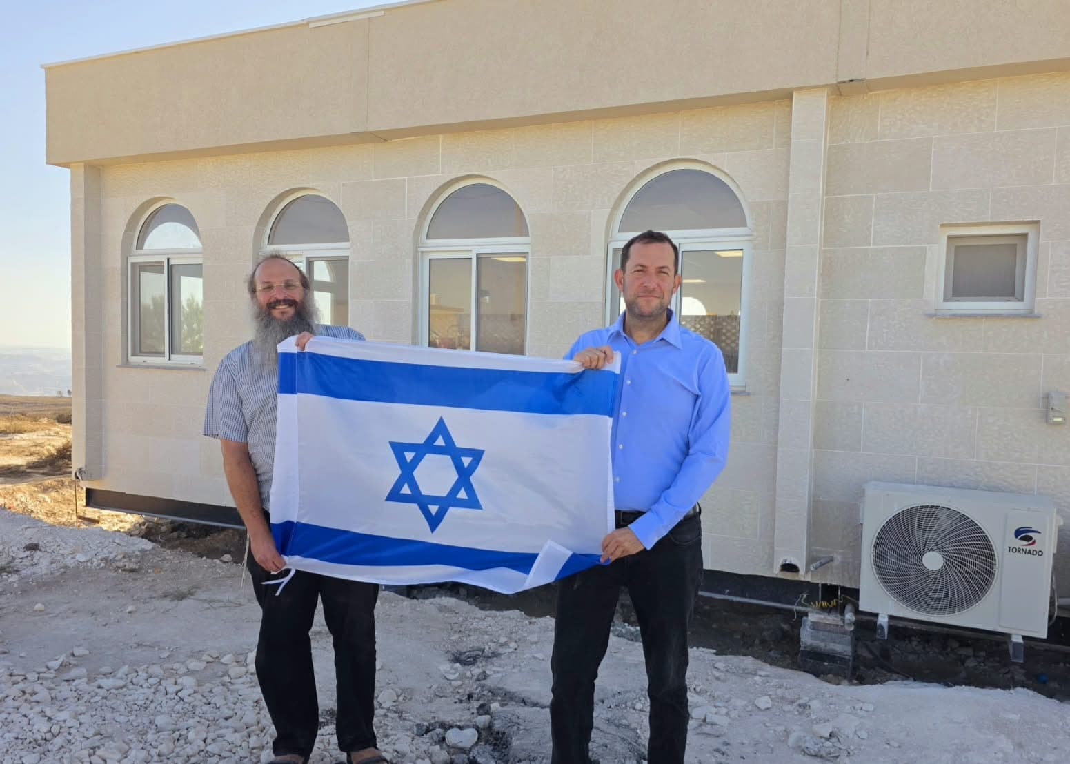 21 שנה לאחר הפינוי: חנוכת בית כנסת והכנסת ספר תורה בחומש