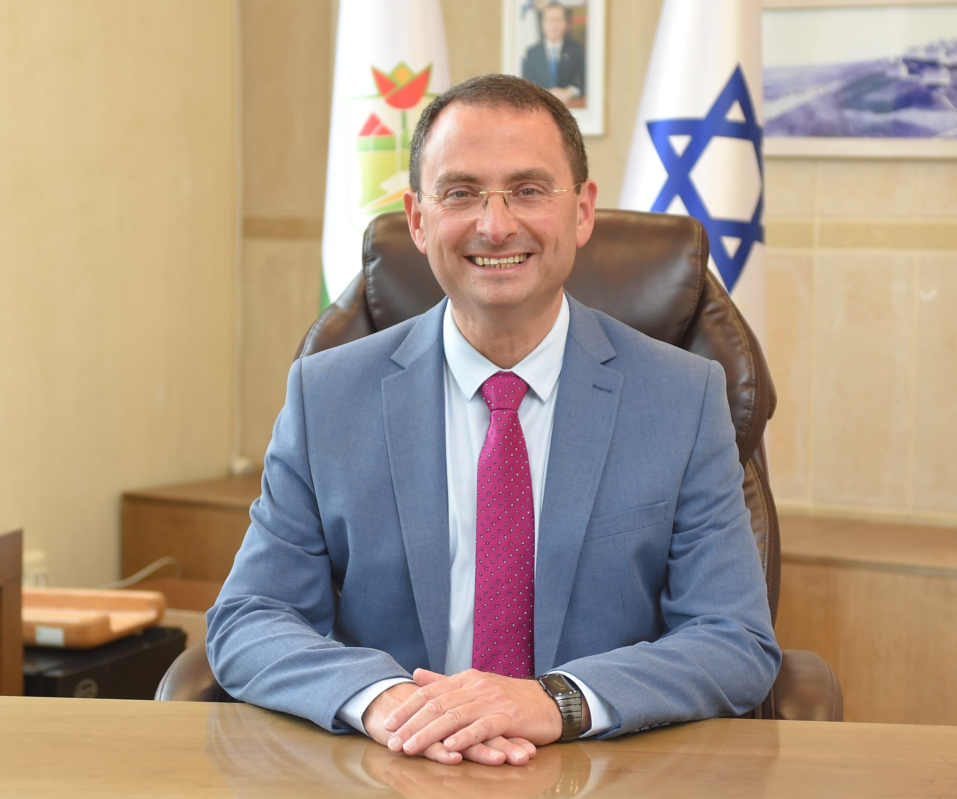 בטיחות התלמידים: ראש עיריית יקנעם עצר טיולים בסמוך לגדר