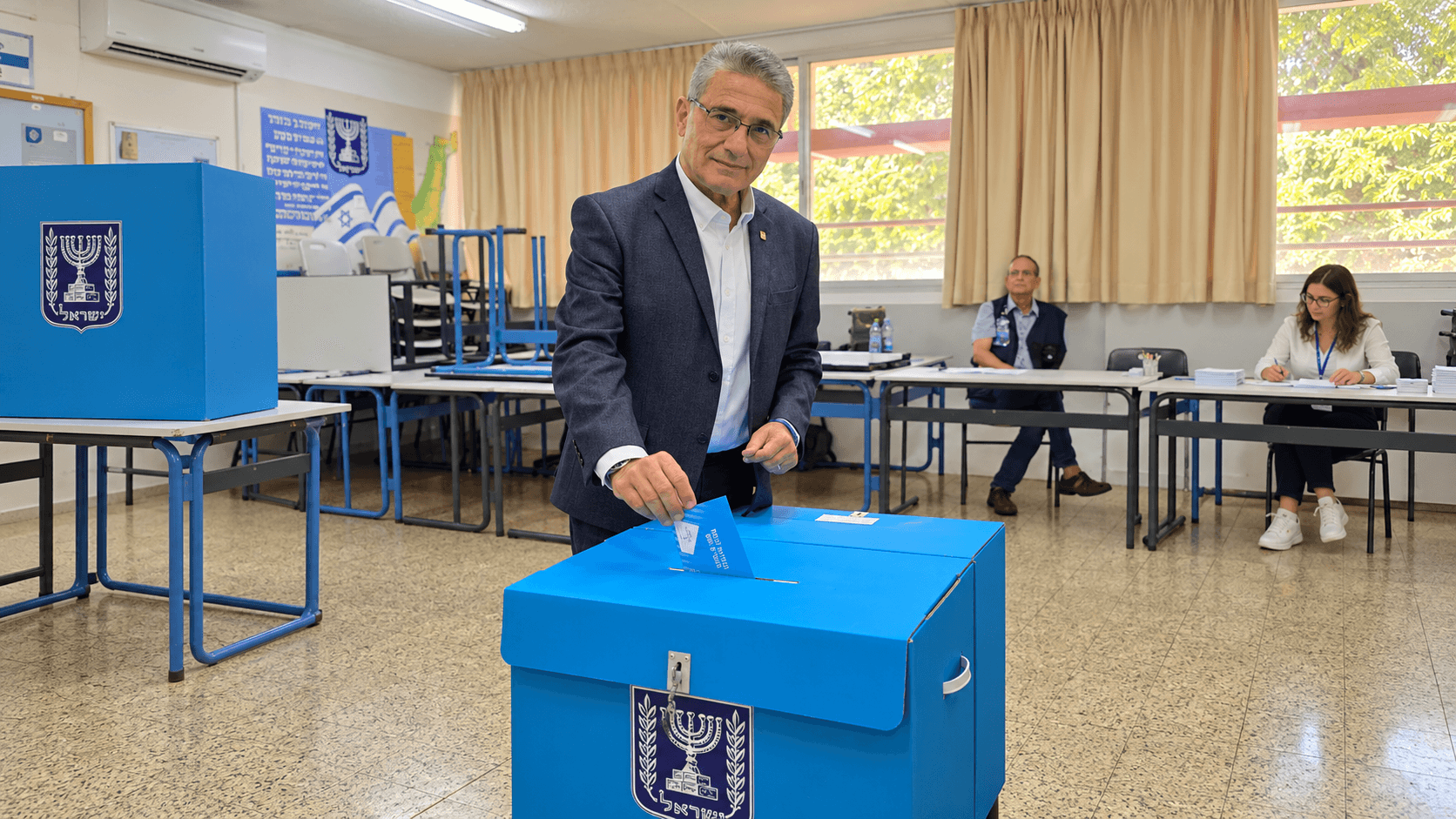 קונינסקי הצביע בבחירות לכנסת - וקרא לתושבי העיר כרמיאל: "צאו להצביע"