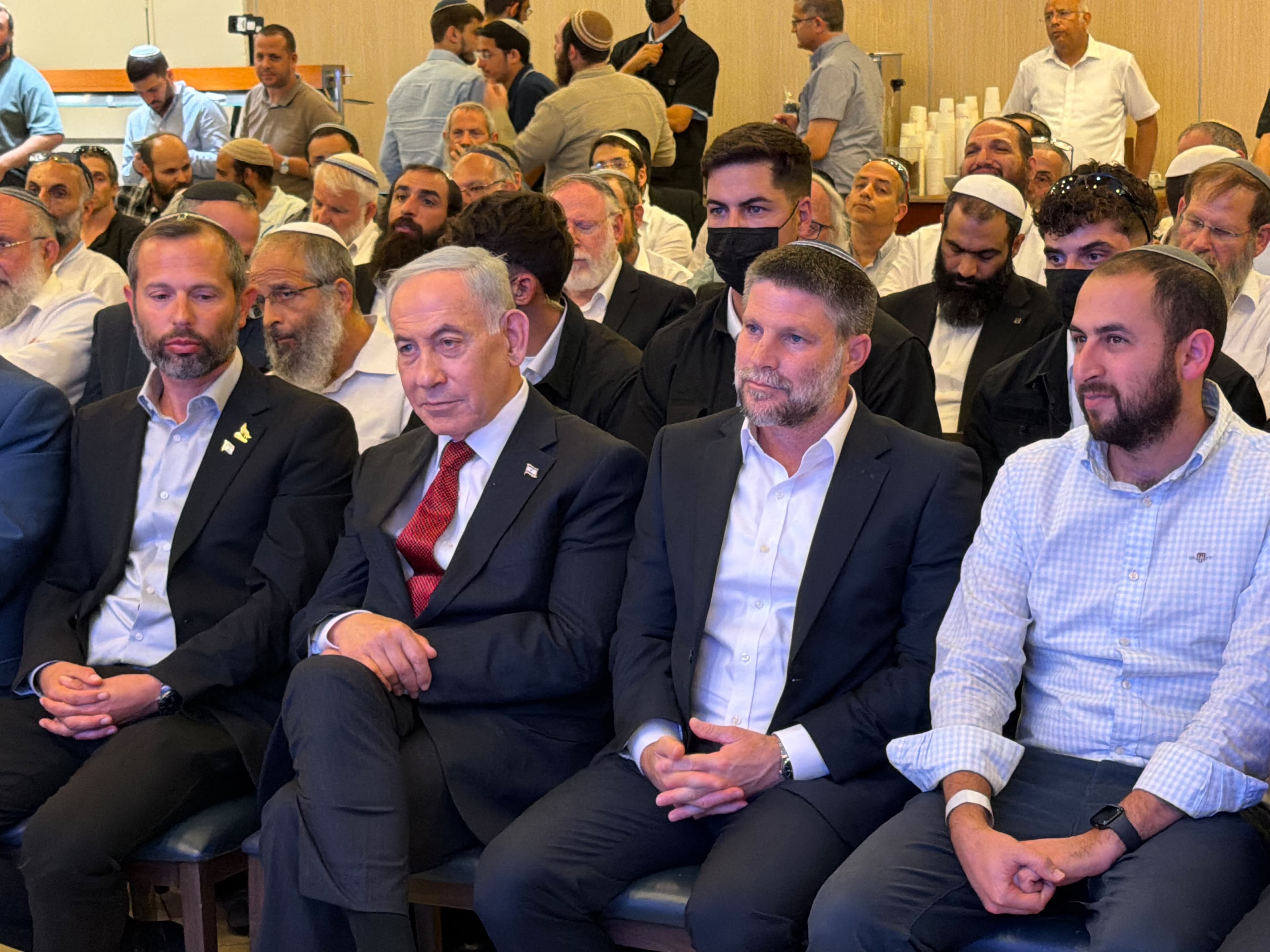 נערכים לבחירות | נתניהו וסמוטריץ’ נפגשים עם מאות רבני הציונות הדתית