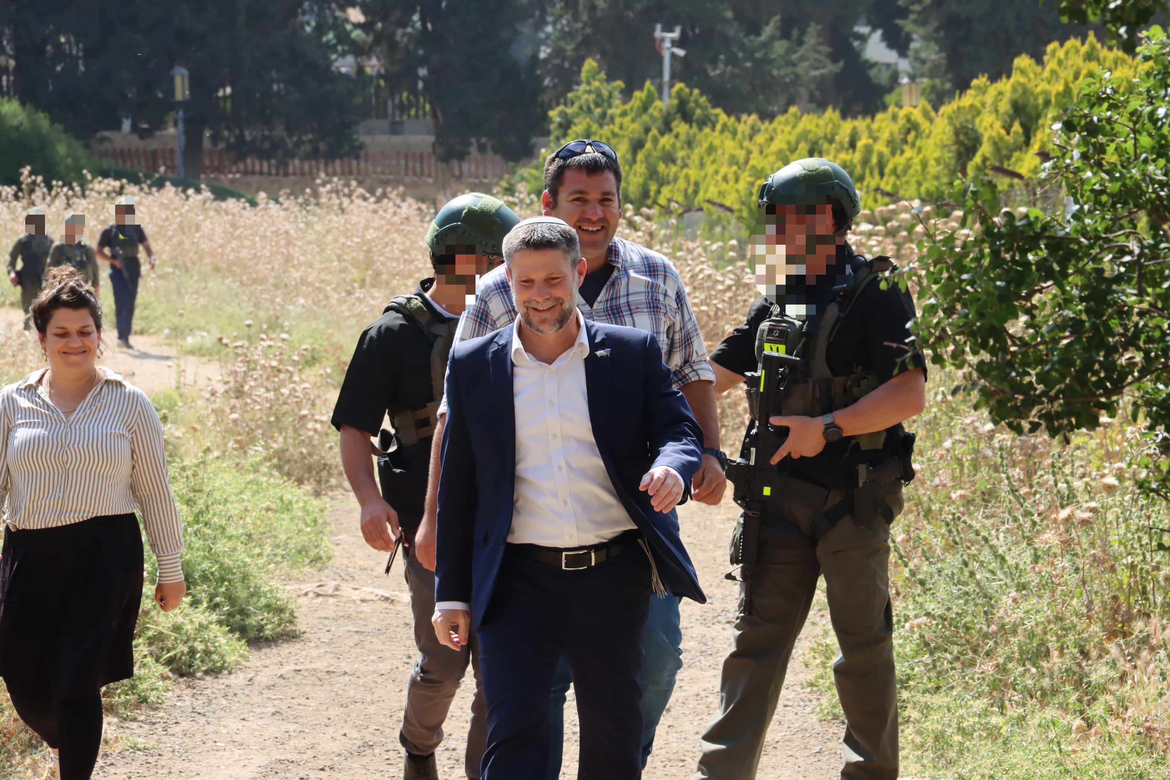 סמוטריץ׳ מוציא לדרך את שיפוץ בריכות הורדוס: ״מחזקים את ההתיישבות במיליוני שקלים בשטח״