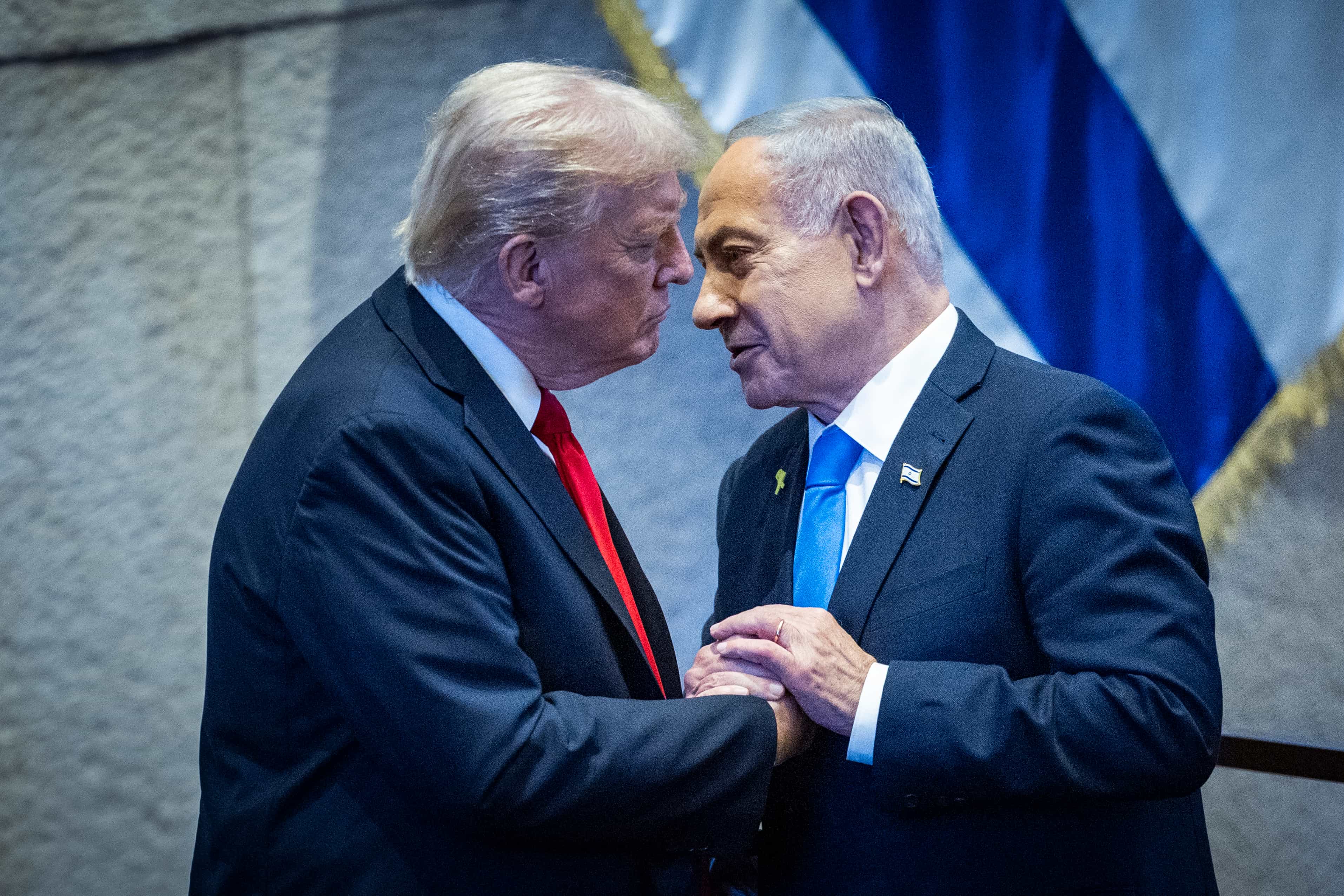 דיווח: נתניהו הציג לטראמפ אפשרות לתקיפה נרחבת שתשנה את המשטר באיראן