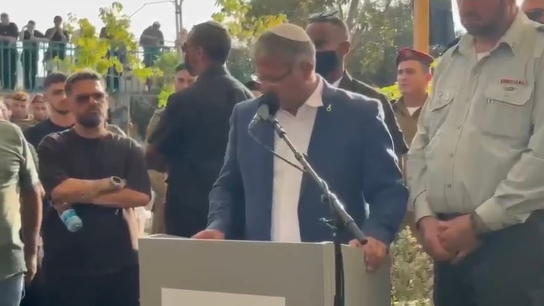 בן גביר בהלוויית יובל סוילם הי״ד: ״להוציא מחבלים להורג, לגרש את משפחותיהם ולפרק את הרשות הפלסטינית״ | צפו