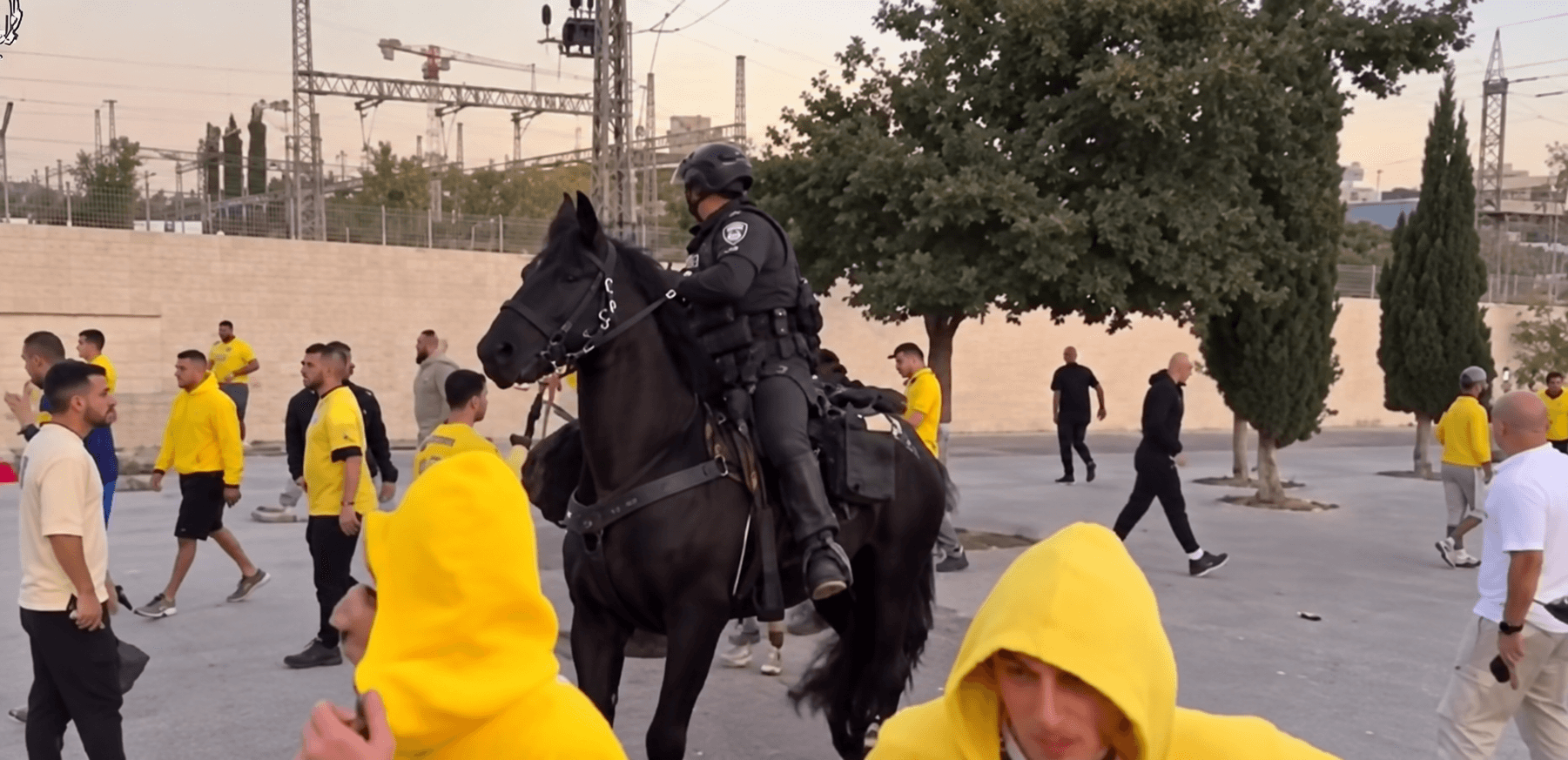 קטטה בין אוהדים סמוך לטדי: שני עצורים וכמה פצועים קל | צפו