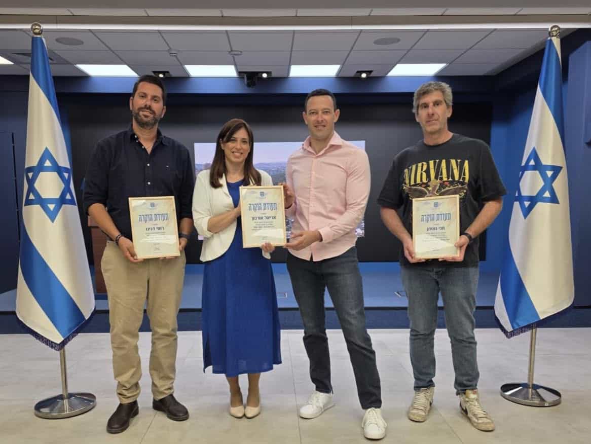 מערך ההסברה הלאומי העניק תעודת הוקרה ליוצרי הסרט "נז״א - הסיפור האמיתי"