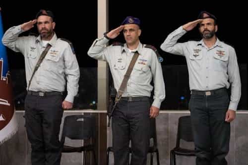 "אי של תקווה בעם ישראל": 15 קצינים חרדים ראשונים הוסמכו בחטיבת החשמונאים