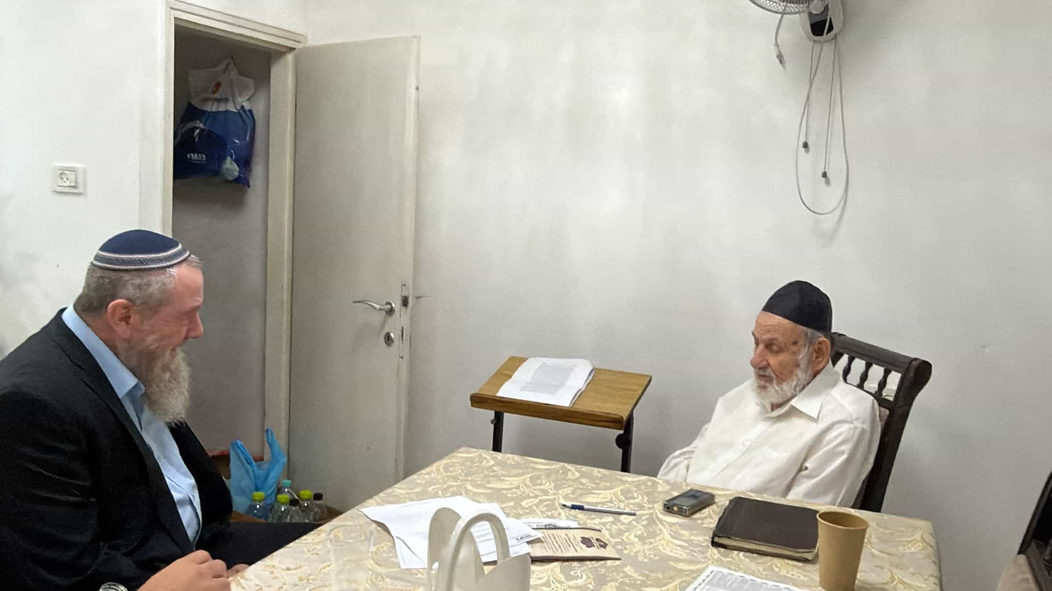 תמיכה של הרגע האחרון: הרב ציון בוארון קורא להצביע למפלגתו של אבי מעוז
