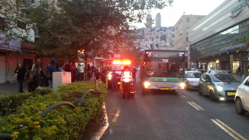 צילום: איחוד הצלה הולכת רגל מבוגרת נפצעה קשה מפגיעת אוטובוס בחיפה