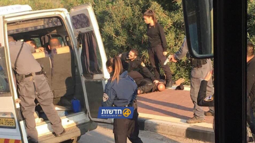 צילום: גל בן שושן קטטה בין שני נהגי הסעות ערבים בכפר סבא – השניים עוכבו לחקירה