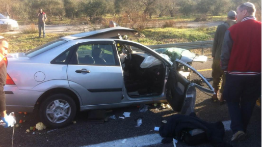 צילום: מד נהג לקה בלבו, פגע במעקה הבטיחות ונפצע קשה