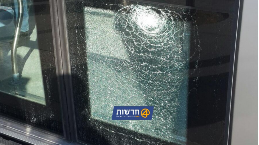 צילום: חדשות 0404 הטרור בירושלים: נזק לרכבת הקלה בפיגוע אבנים