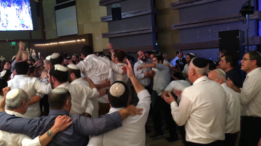 צילום: חדשות 0404 בת 50 איבדה הכרתה במהלך חתונה בבני ברק – מצבה אנוש