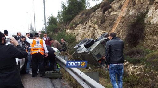 צילום: שמוליק ברנשטיין חיילים נפצעו בהתפכות ג'יפ סמוך לכביש עוקף חוסאן