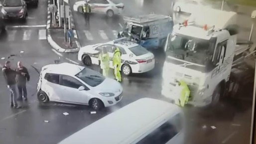 צילום: מתוך סרטון וידאו תיעוד מצמרר: משאית פוגעת במתנדב משטרה שנפטר מפצעיו