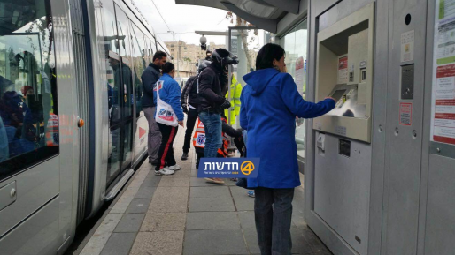 צילום: חדשות 0404 מבוגרת התעלפה כתוצאה מפיגוע אבנים לעבר הרכבת הקלה