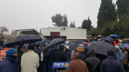 צילום: גילעד הדרי רבים הגיעו להלווית שלומית קריגמן שנרצחה בפיגוע בבית חורון