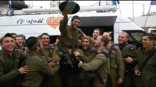 צילום: חדשות 0404 לעולם לא מאוחר: יום הולדת צבעוני ללוחם גבעתי (צפו בסרטון)