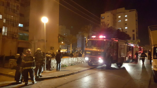 צילום: דוברות כיבוי חוף שריפה פרצה בחנות בירושלים – נזק לחנויות סמוכות