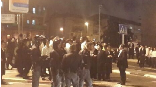 צילום: חדשות 0404 חייל הותקף בביצים וחפצים שהושלכו עליו במאה שערים