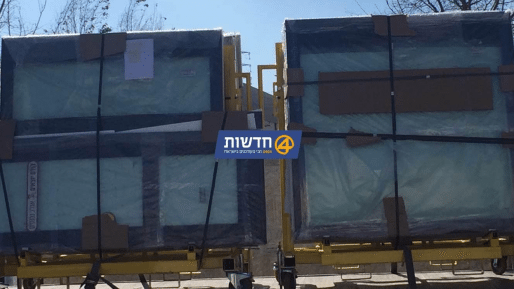 צילום: אלי קעטבי כך זה נראה בעקבות פיגועי האבנים ברכבת הקלה. הנזק: מאות אלפי דולרים