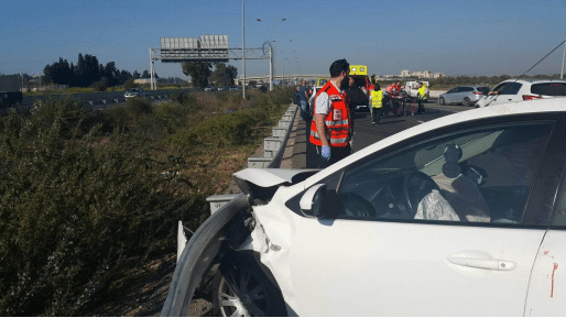 צילום: דוברות איחוד הצלה הולך רגל נהרג מפגיעת רכב סמוך לצומת להבים