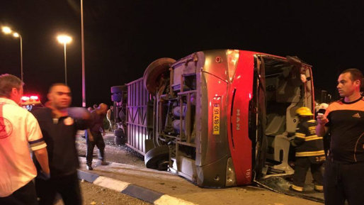 צילום: שובל בן לולו הרוג וכ-20 פצועים בהתהפכות אוטובוס סמוך לזרזיר