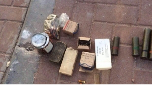 צילום: חטיבת דובר המשטרה פרטי אמל"ח ממבצע קדש נמצאו בפח אשפה באילת