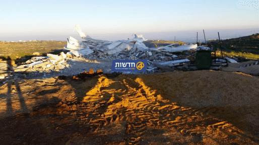 צילום: תמר ינאי במקום לתפוס את מציתי ספרי הקודש, נהרס בית הכנסת בכרמי צור