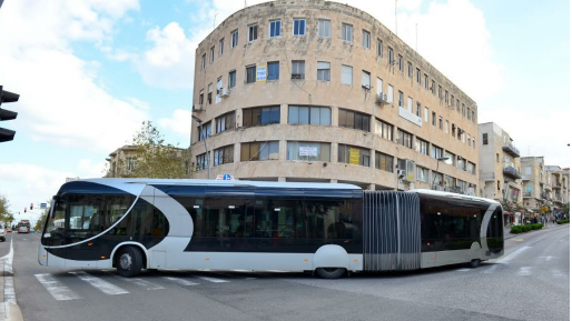 צילום: עיריית חיפה מחוז חיפה במשרד להגנת הסביבה: נשקול צעדי אכיפה במידה וייגרמו מטרדים נוספים עקב צביעת נתיב המטרונית